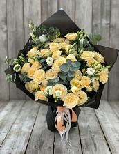 Букет цветов из:  Розы и Лизиантусы в Долгое Ледово