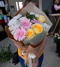 Букет цветов из:  Герберы, Розы и Хризантемы в Долгое Ледово