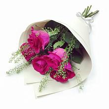 Букет цветов из:  Розы в Долгое Ледово