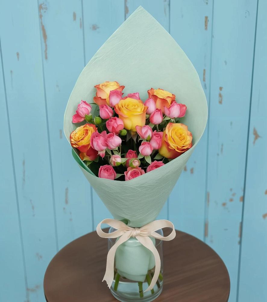 Букет цветов из: Розы в Долгое Ледово