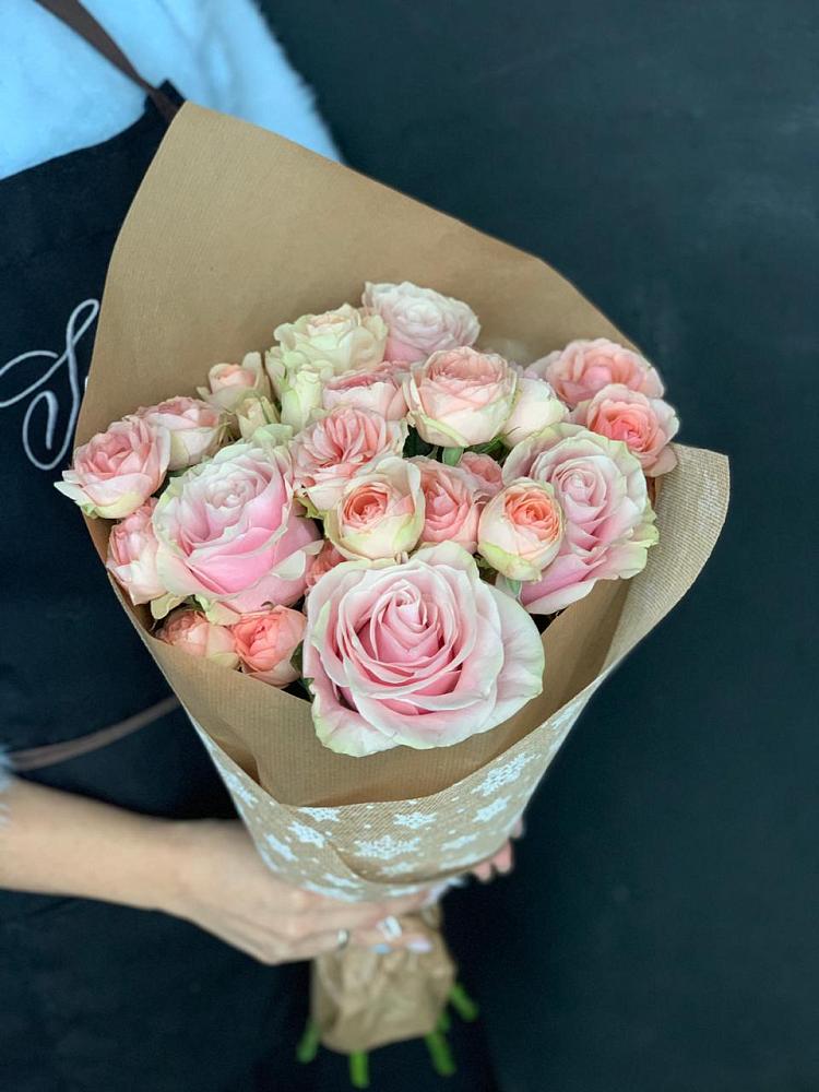 Букет цветов из: Хризантемы и Розы в Долгое Ледово