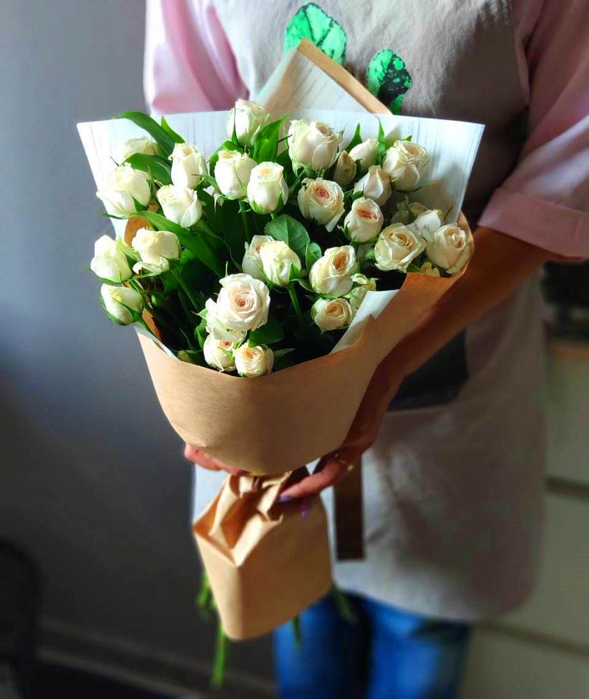 Букет цветов из: Розы в Долгое Ледово