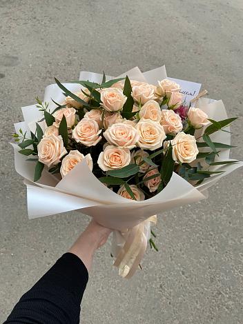 Букет Кремовые розы Латте в Долгое Ледово