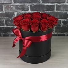 Цветочная композиция из Розы в шляпной коробке в Долгое Ледово