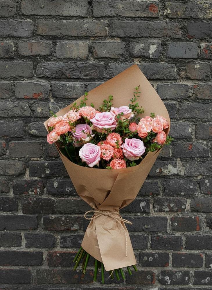 Букет цветов из: Розы в Долгое Ледово