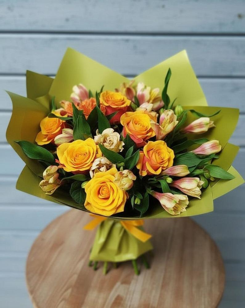 Букет цветов из: Альстромерии и Розы в Долгое Ледово