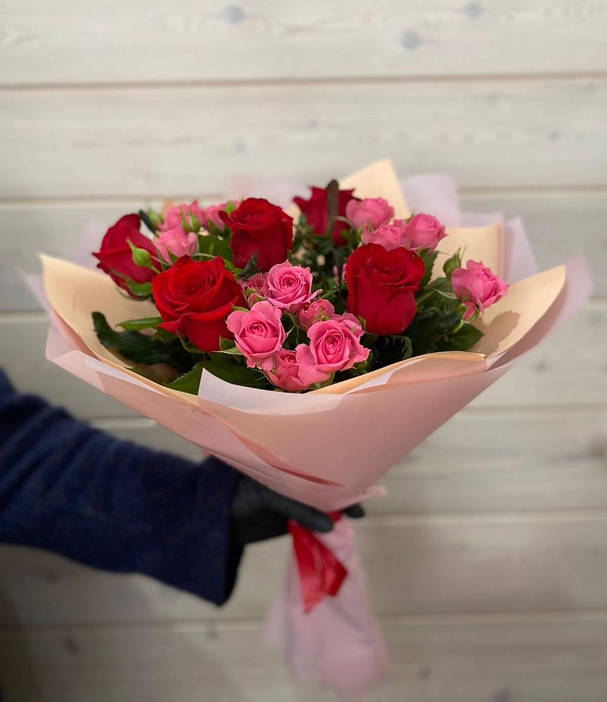 Букет цветов из: Розы в Долгое Ледово