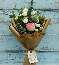 Букет цветов из:  Розы и Лизиантусы в Долгое Ледово